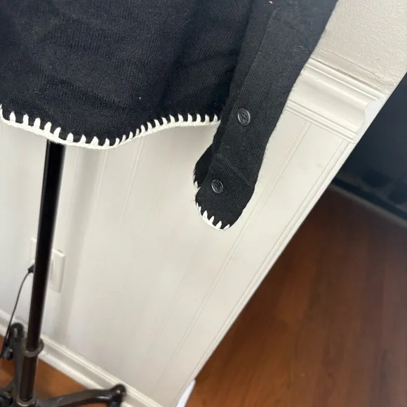 Johnny Was Black Floral Embroidered Cardigan - Picture 6 of 8